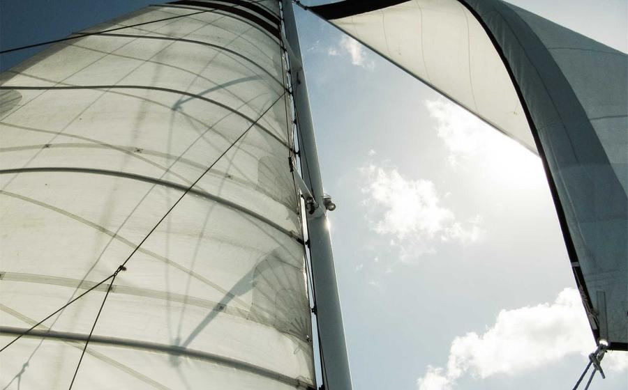 How is the effective shielding distance of the mobile phone signal jammer measured?